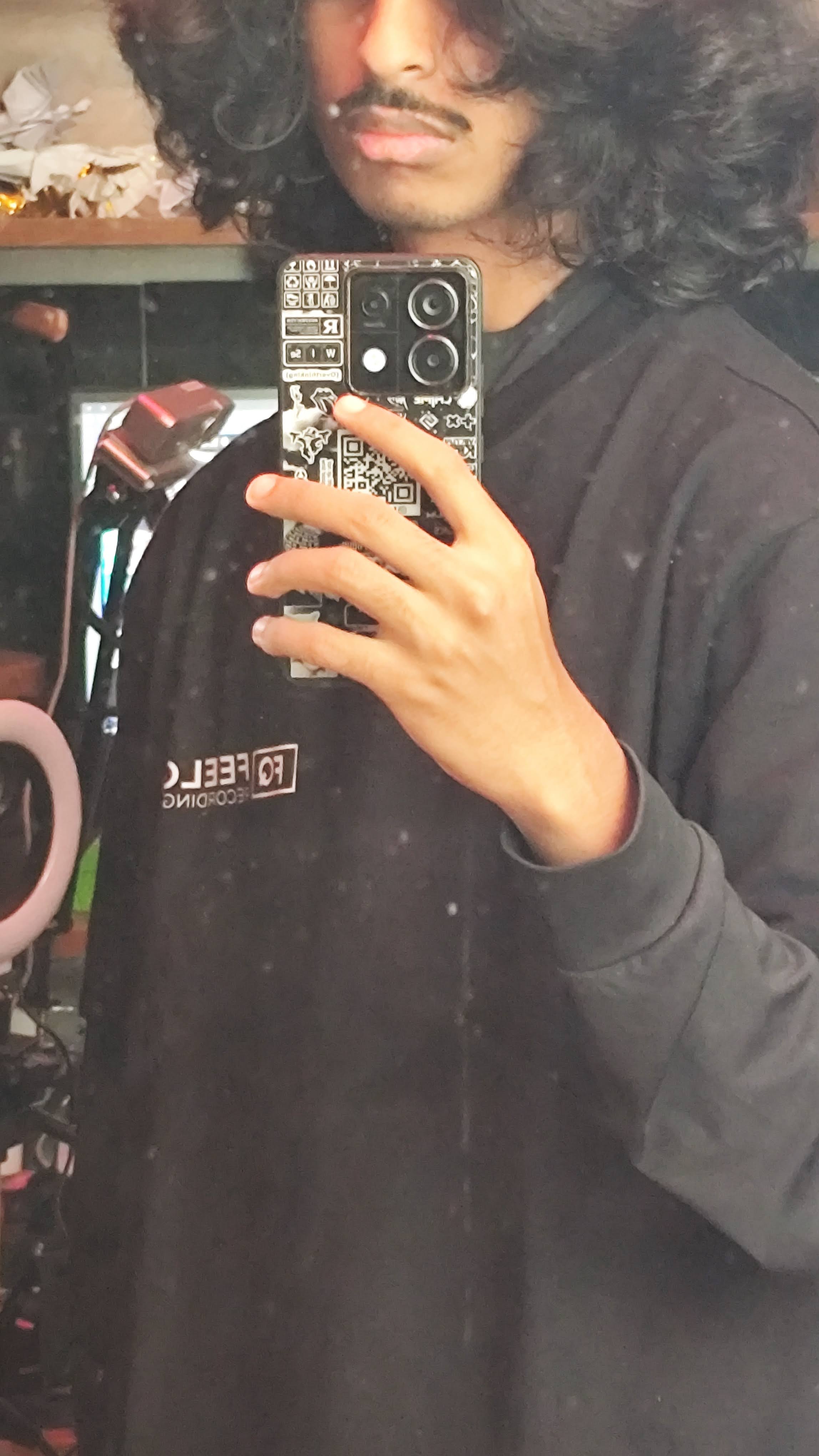 Kalidas Studio Mirror Candid
